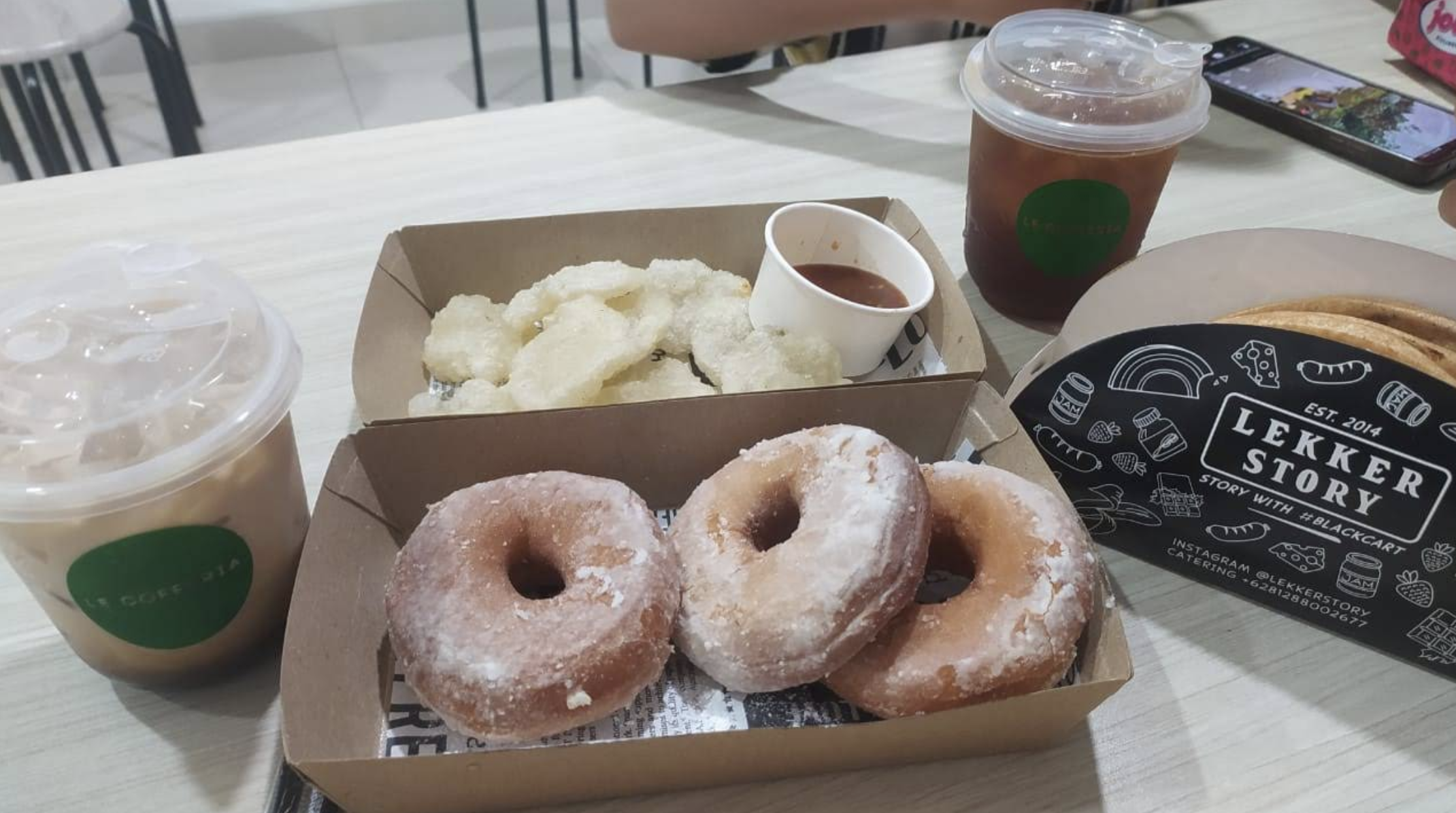 Lekker Story Sawangan Interior